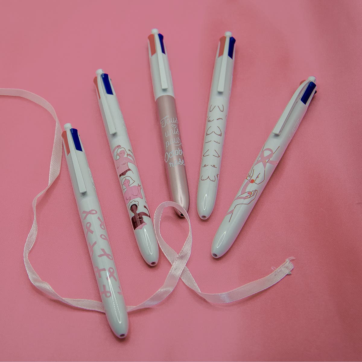 Collection BIC 4 Couleurs Octobre Rose - photo ruban - lutte contre le cancer du sein